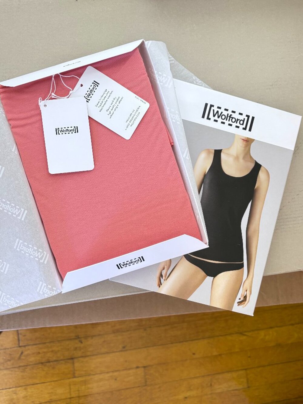 NWT WOLFORD PURE TOP Tank Mid Coral Large Classic Elegant Minimalist